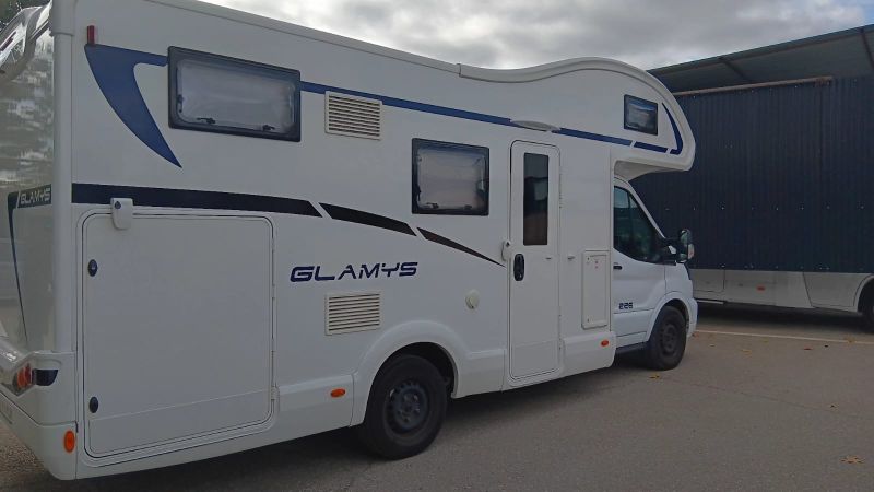 En venta Ford Mc Louis Glamys 226 Blanco 2023 Málaga foto 3