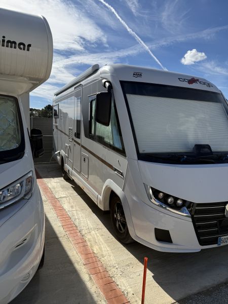 En venta Carthago C2 Tourer I 145 RB LE Blanco 2025 Barcelona foto 2