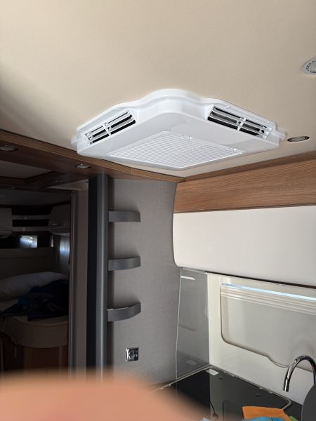 En venta Carthago C2 Tourer I 145 RB LE Blanco 2025 Barcelona foto 5