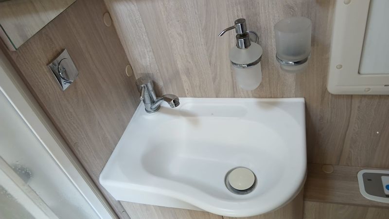 En venta Laika ECOVIP 305 Blanco 2018 Girona foto 12