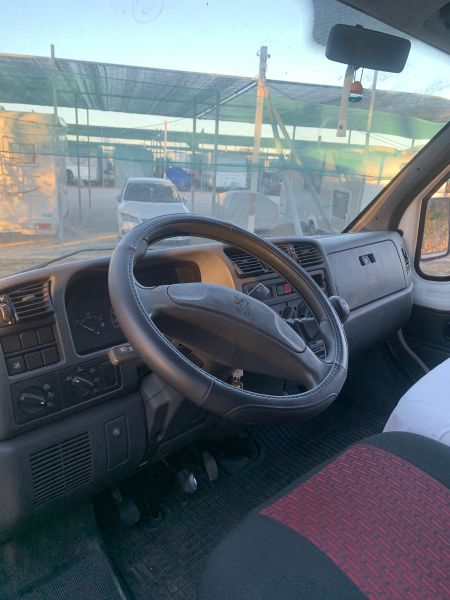 En venta Peugot Boxer Cab. 2.5D 86 cv.    Blanco 1999 Valencia foto 9