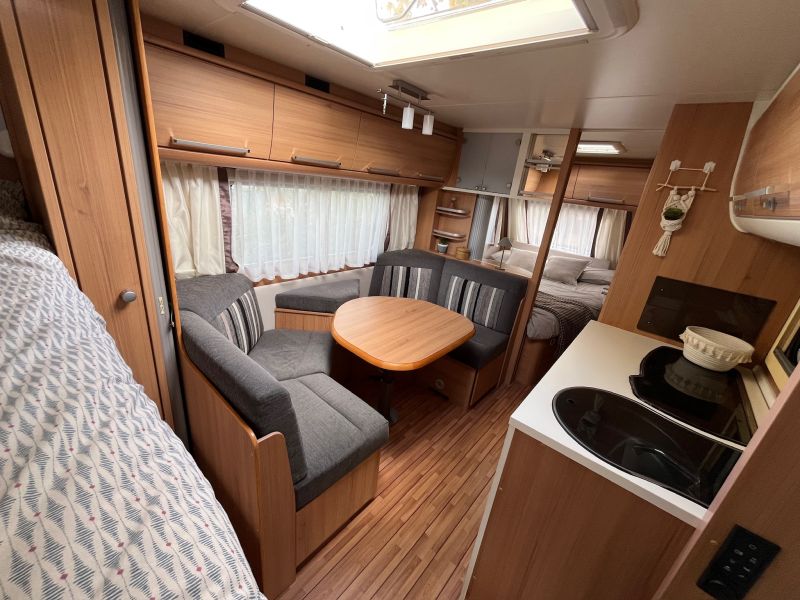 En venta Knaus SUDWIND 500 FSK Blanco 2012 Lleida foto 2