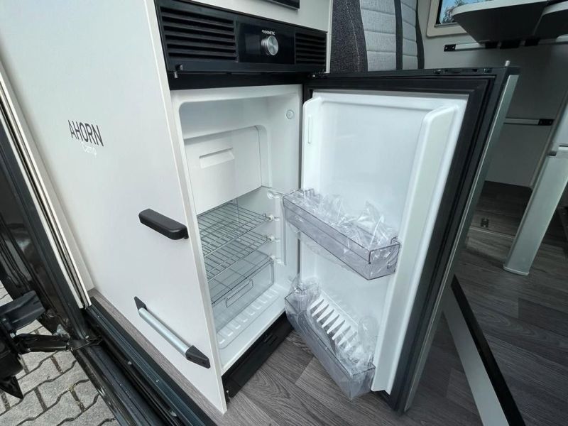 En venta Ahorn Ahorn VAN 550 150 CV Aut Negro 2022 Alicante foto 8