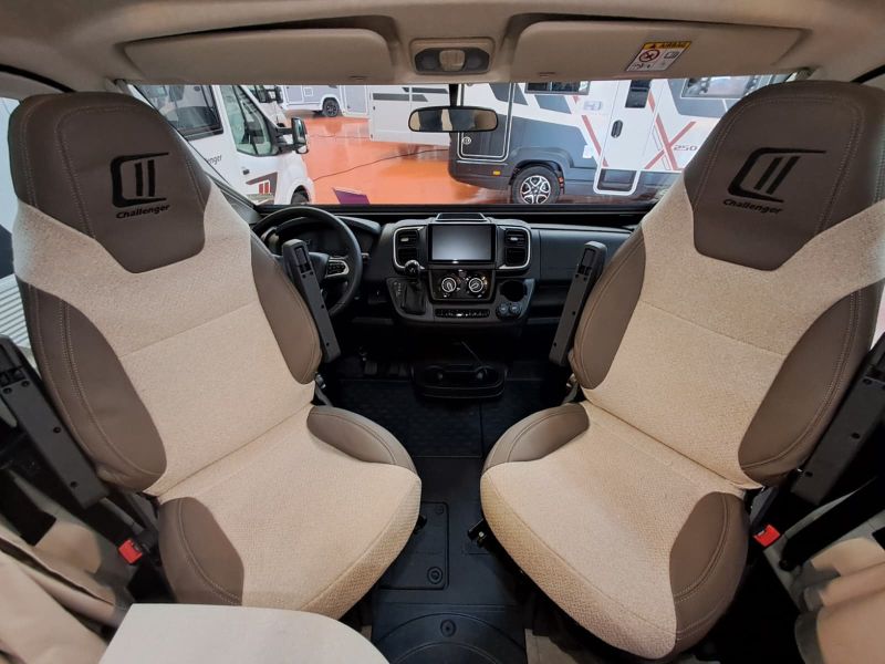 En venta Challenger Challenger Fiat Ducato 318 Ultimate Edition Automatic Blanco 2025 Barcelona foto 7