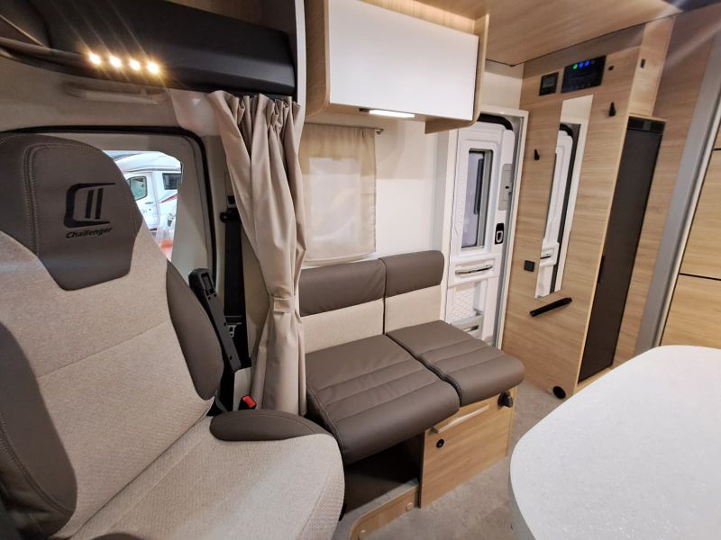 En venta Challenger Challenger Fiat Ducato 318 Ultimate Edition Automatic Blanco 2025 Barcelona foto 9