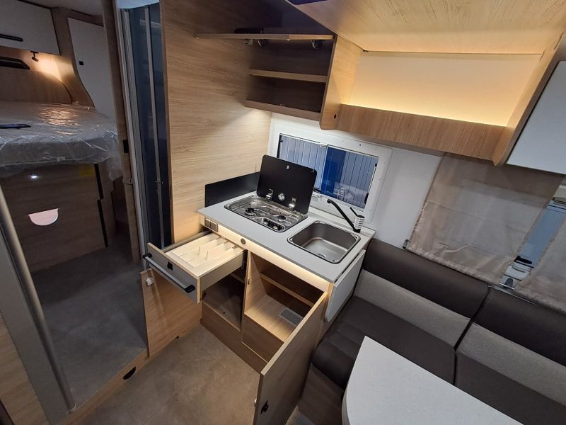 En venta Challenger Challenger Fiat Ducato 318 Ultimate Edition Automatic Blanco 2025 Barcelona foto 15