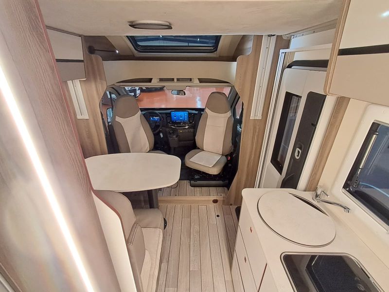 En venta Roller Team Roller Team Ford Kronos Fit 291 TL 165 cv Selekt Open Air Blanco 2025 Barcelona foto 16