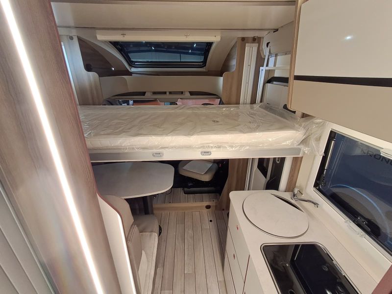 En venta Roller Team Roller Team Ford Kronos Fit 291 TL 165 cv Selekt Open Air Blanco 2025 Barcelona foto 17