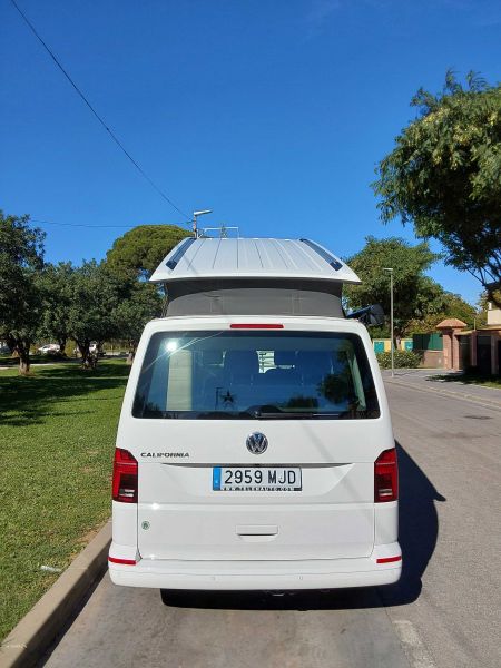 En venta Volkswagen California Ocean Blanco 2023 Málaga foto 3