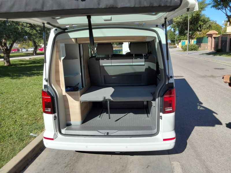 En venta Volkswagen California Ocean Blanco 2023 Málaga foto 5