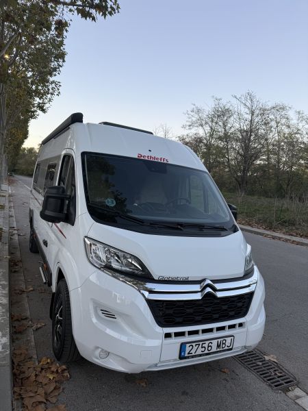 En venta Dethleffs Globetrail 640 DB 90 aniversario  Blanco 2022 Barcelona foto 5