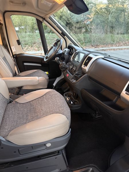 En venta Dethleffs Globetrail 640 DB 90 aniversario  Blanco 2022 Barcelona foto 8