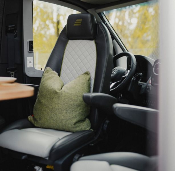 En venta Hymer / Eriba / Hymercar HYMER ML-T570 CROSSOVER Gris 2025 Málaga foto 14