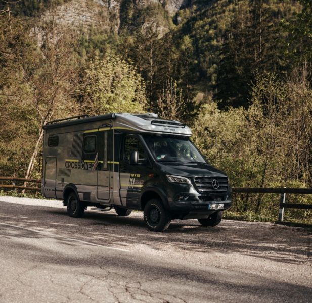 En venta Hymer / Eriba / Hymercar HYMER ML-T570 CROSSOVER Gris 2025 Málaga foto 15