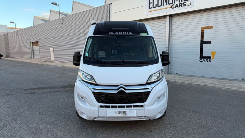 En venta Adria TWIN 600 SPB FAMILY PLUS Blanco 2023 Alicante foto 7