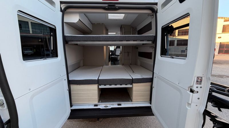 En venta Adria TWIN 600 SPB FAMILY PLUS Blanco 2023 Alicante foto 9