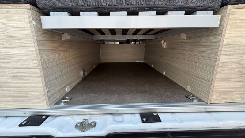 En venta Adria TWIN 600 SPB FAMILY PLUS Blanco 2023 Alicante foto 10