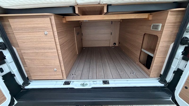 En venta Weinsberg CARABUS 600 ME EDITION FIRE Blanco 2025 Alicante foto 11