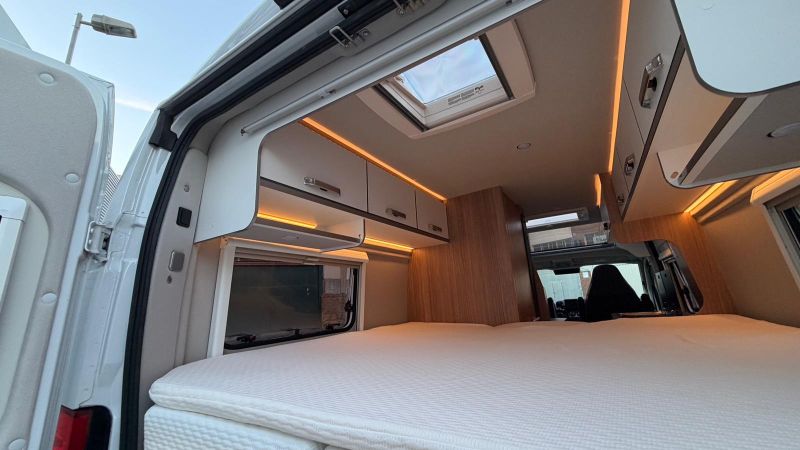 En venta Weinsberg CARABUS 600 ME EDITION FIRE Blanco 2025 Alicante foto 13