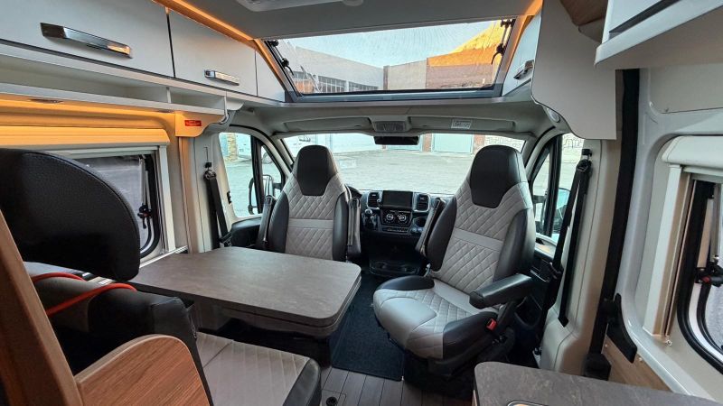 En venta Weinsberg CARABUS 600 ME EDITION FIRE Blanco 2025 Alicante foto 28