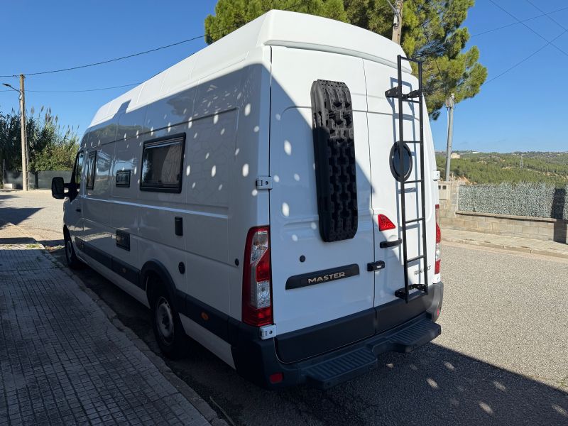 En venta Renault Master Blanco 2021 Barcelona foto 2
