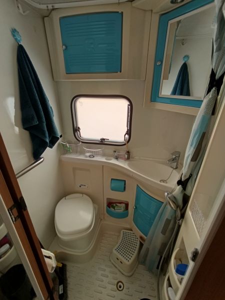 En venta Ford Transit  Blanco 2007 Madrid foto 6