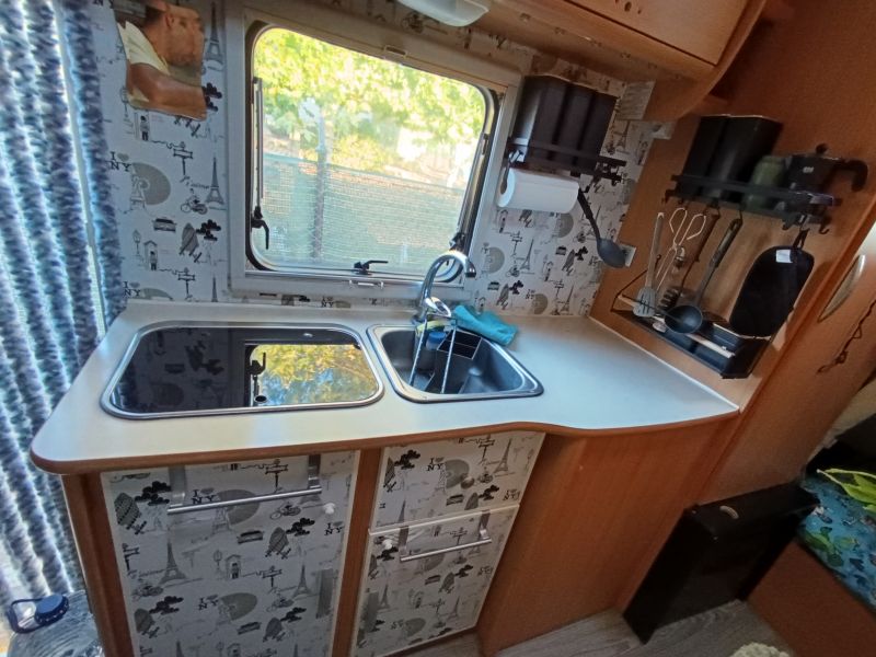 En venta Ford Transit  Blanco 2007 Madrid foto 7