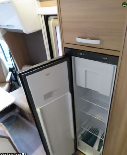 En venta Adria Coral Supreme 670 SC ALDE Blanco 2019 Cáceres foto 7
