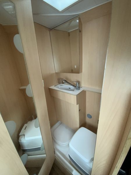 En venta Fiat Ducato 250 Blanco 2016 Sevilla foto 4