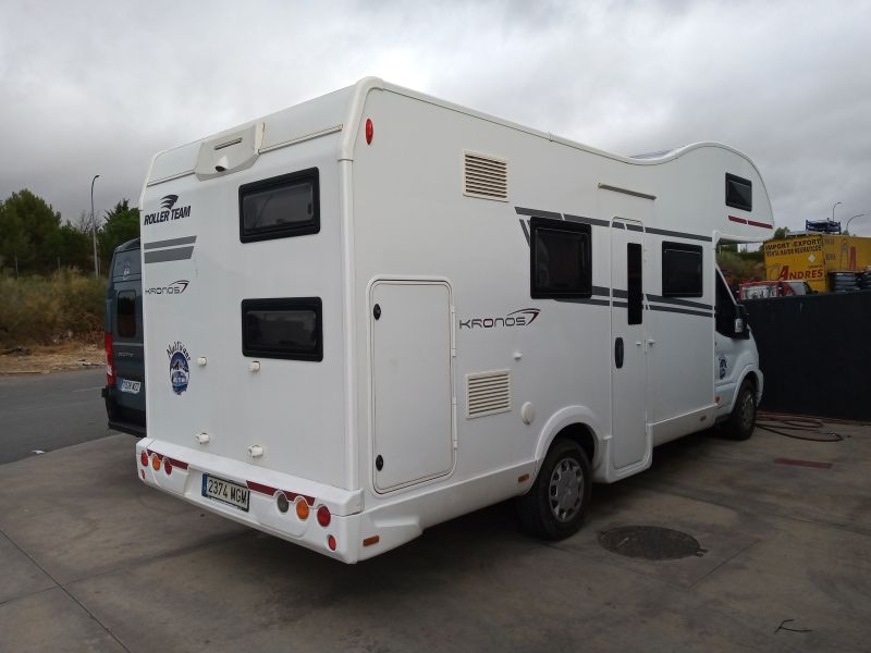 En venta Roller Team Kronos 277 M Blanco 2023 Salamanca foto 3