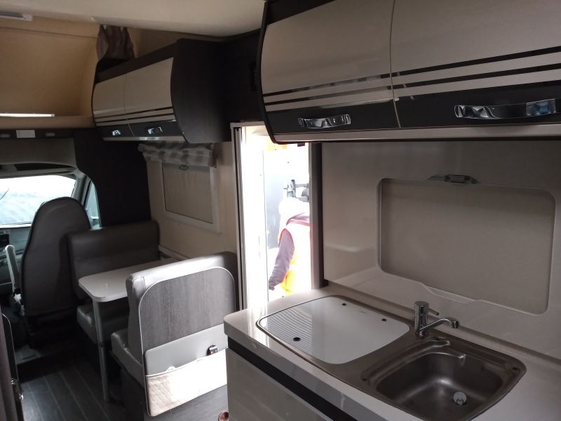 En venta Roller Team Kronos 277 M Blanco 2023 Salamanca foto 7