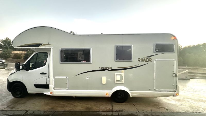 En venta Rimor Renault Master Katamarano 2016 Blanco 2016 Illes Balears foto 2