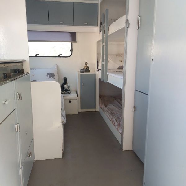 En venta Moncayo 460 Blanco 2000 Barcelona foto 1