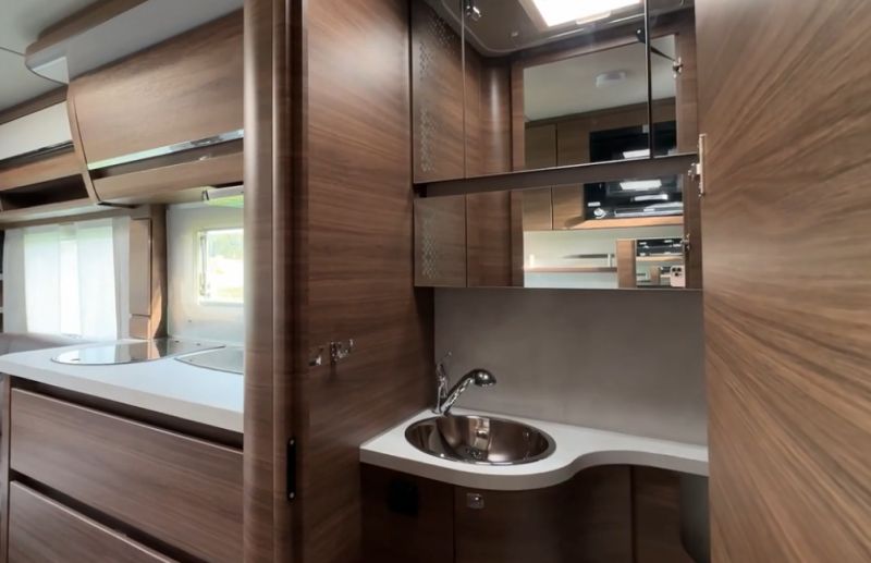 En venta Tabbert Puccini 550 E 2,5 Blanco 2022 Valencia foto 10