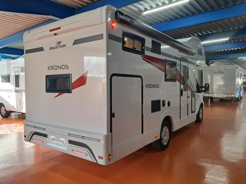En venta Roller Team Roller Team Ford Kronos 279 M Selekt 165 CV Open Air 2026 Blanco 2026 Barcelona foto 3