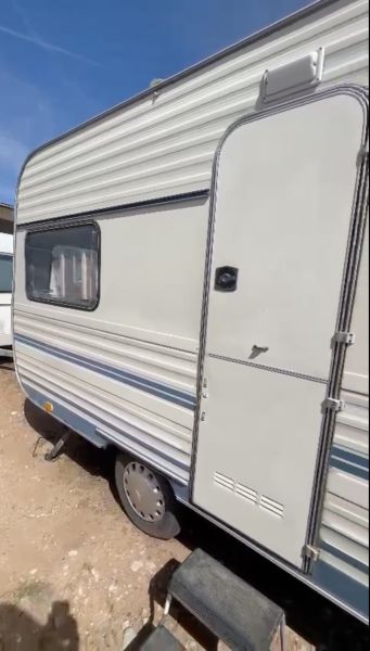 En venta Knaus 2103 LUXUS Beige 1988 Murcia foto 2