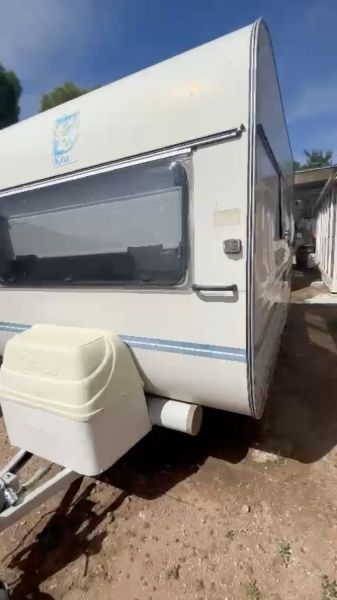 En venta Knaus 2103 LUXUS Beige 1988 Murcia foto 3