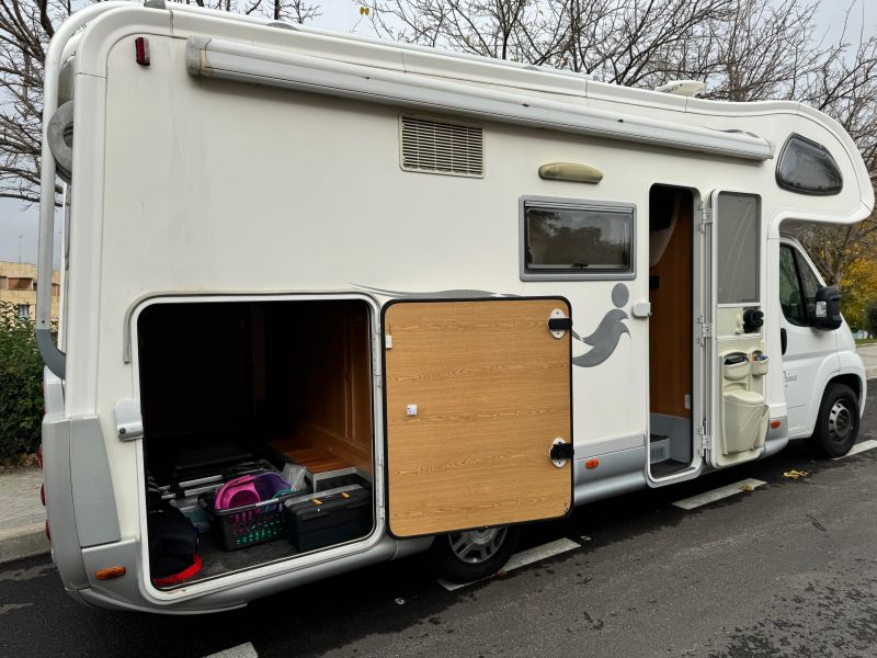 En venta Elnagh M200 Beige 2006 Madrid foto 3