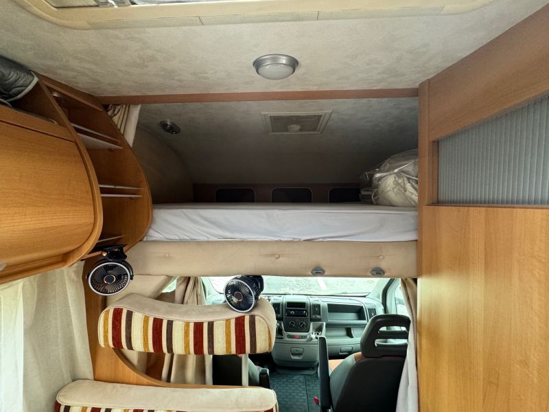 En venta Elnagh M200 Beige 2006 Madrid foto 12