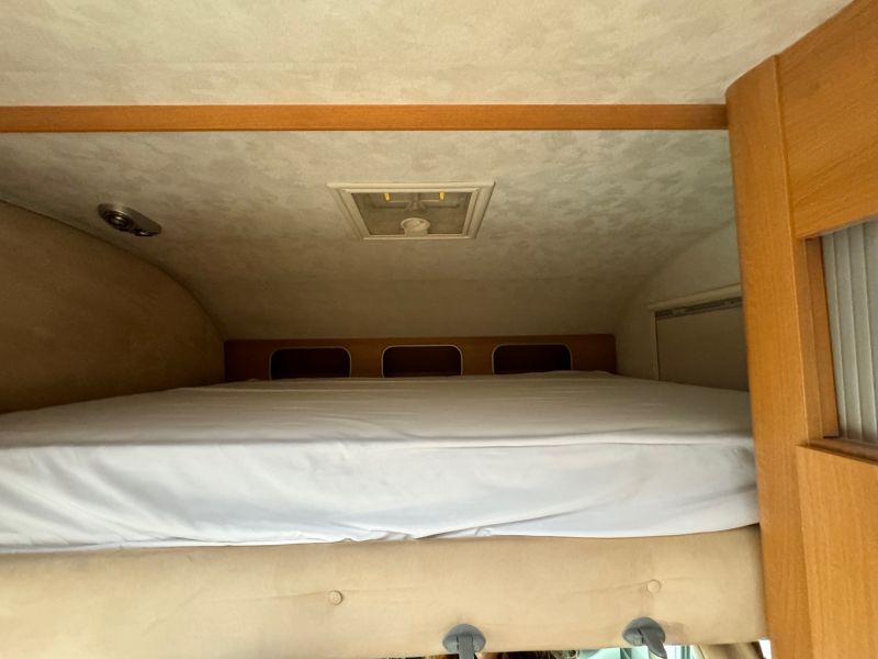 En venta Elnagh M200 Beige 2006 Madrid foto 16