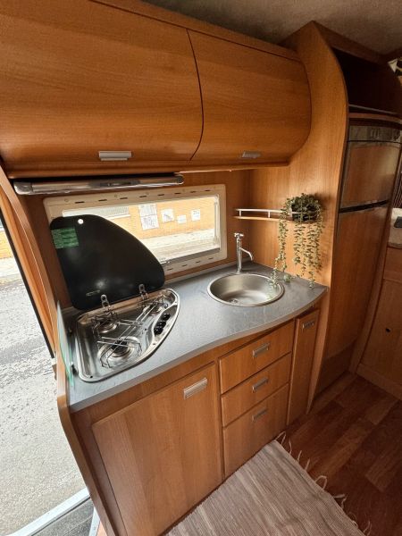 En venta Elnagh M200 Beige 2006 Madrid foto 19