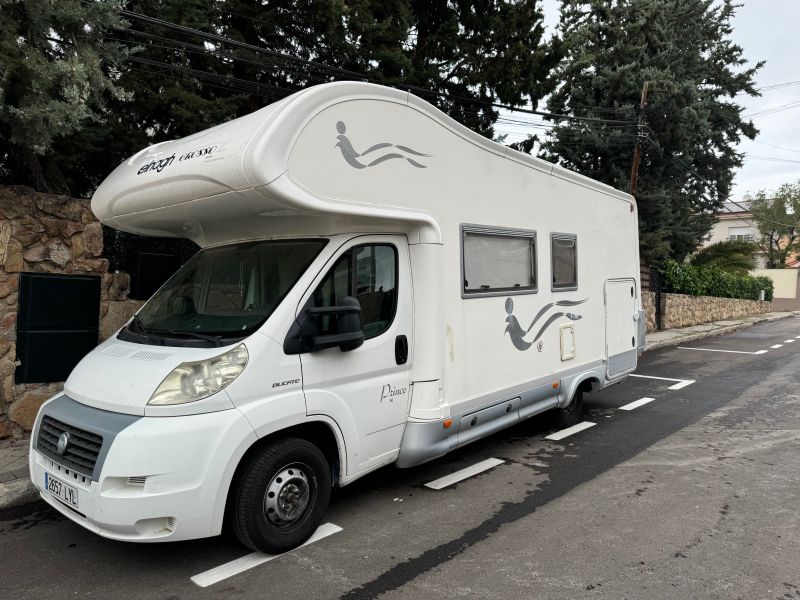 En venta Elnagh M200 Beige 2006 Madrid foto 1