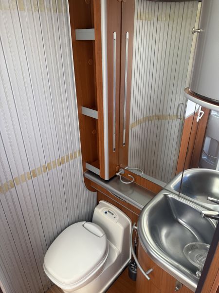 En venta Fiat MC LOUIS TANDY 672 Blanco 2008 Madrid foto 5