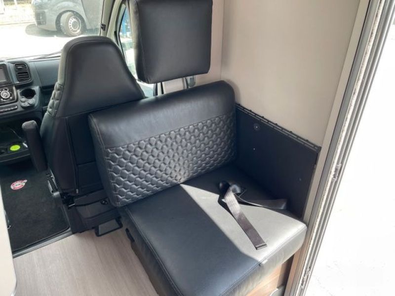 En venta Adria  Matrix 670 SL Supreme Gris 2022 Santa Cruz de Tenerife foto 14