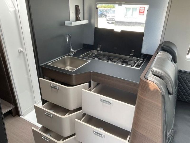 En venta Adria  Matrix 670 SL Supreme Gris 2022 Santa Cruz de Tenerife foto 16