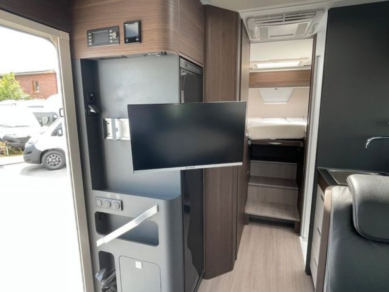 En venta Adria  Matrix 670 SL Supreme Gris 2022 Santa Cruz de Tenerife foto 19