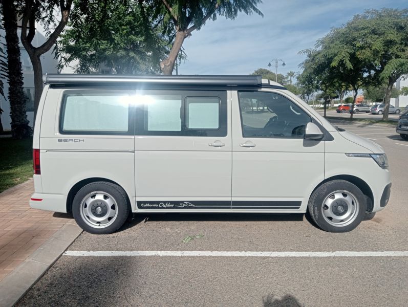 En venta Volkswagen California Beach  Beige 2024 Murcia foto 1