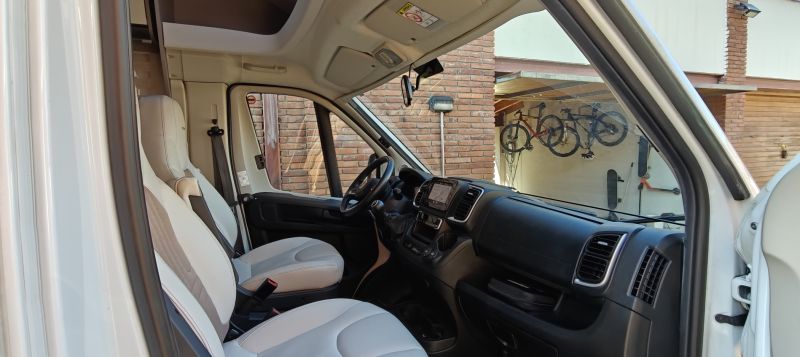 En venta Bürstner Lyseo Privilege TD690 Blanco 2022 Barcelona foto 6