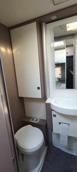 En venta Bürstner Lyseo Privilege TD690 Blanco 2022 Barcelona foto 9