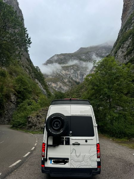 En venta Volkswagen crafter Blanco 2021 Madrid foto 1